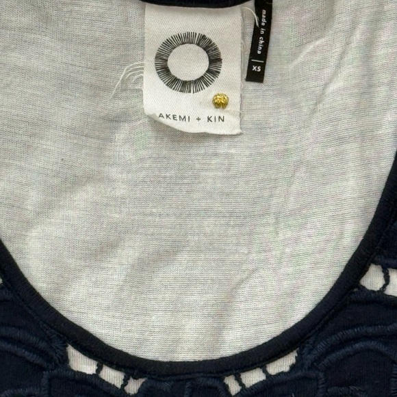 ANTHROPOLOGIE AKEMI + KIN NAVY LINED LACE TANK TOP, XS - Picture 6 of 10